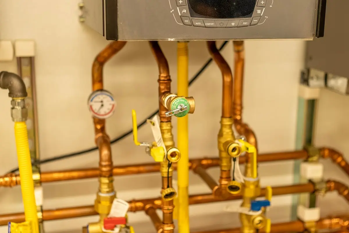 Licensed technician providing Water Heater Installation for a homeowner in La Riviera